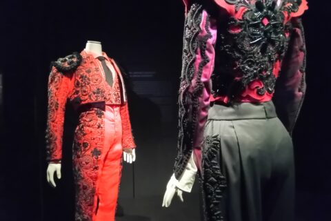 Photo prise dans le cadre de l'exposition "Costumes de lumière" au Musée Fragonard de la Mode et du Costume du 27 mars au 26 avril.