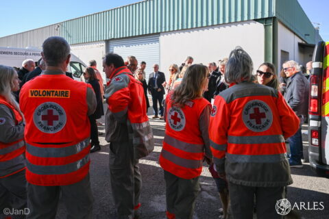 Inauguration, le mercredi 29 janvier 2025, du nouvel espace de la Croix-Rouge dédié à son Pôle urgences et secourisme, en zone nord, rue Copernic. Photo Jan Dyver / Ville d'Arles.