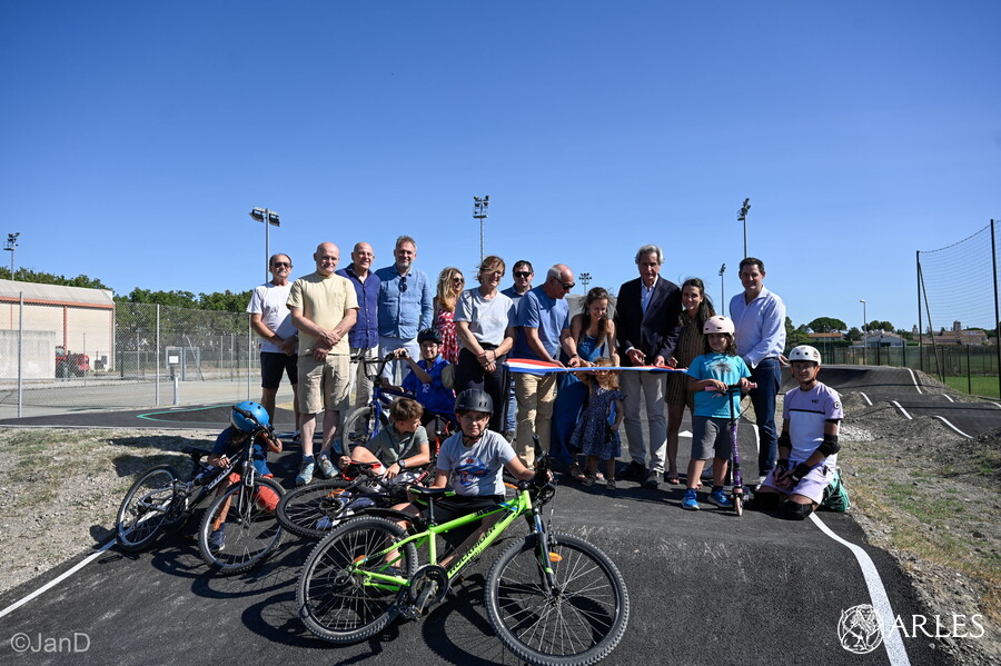 Inauguration du pumptrack : au bonheur des riders – Arles
