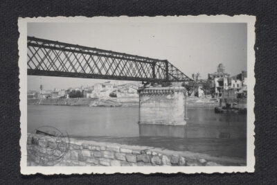 Agrandir l'image 19