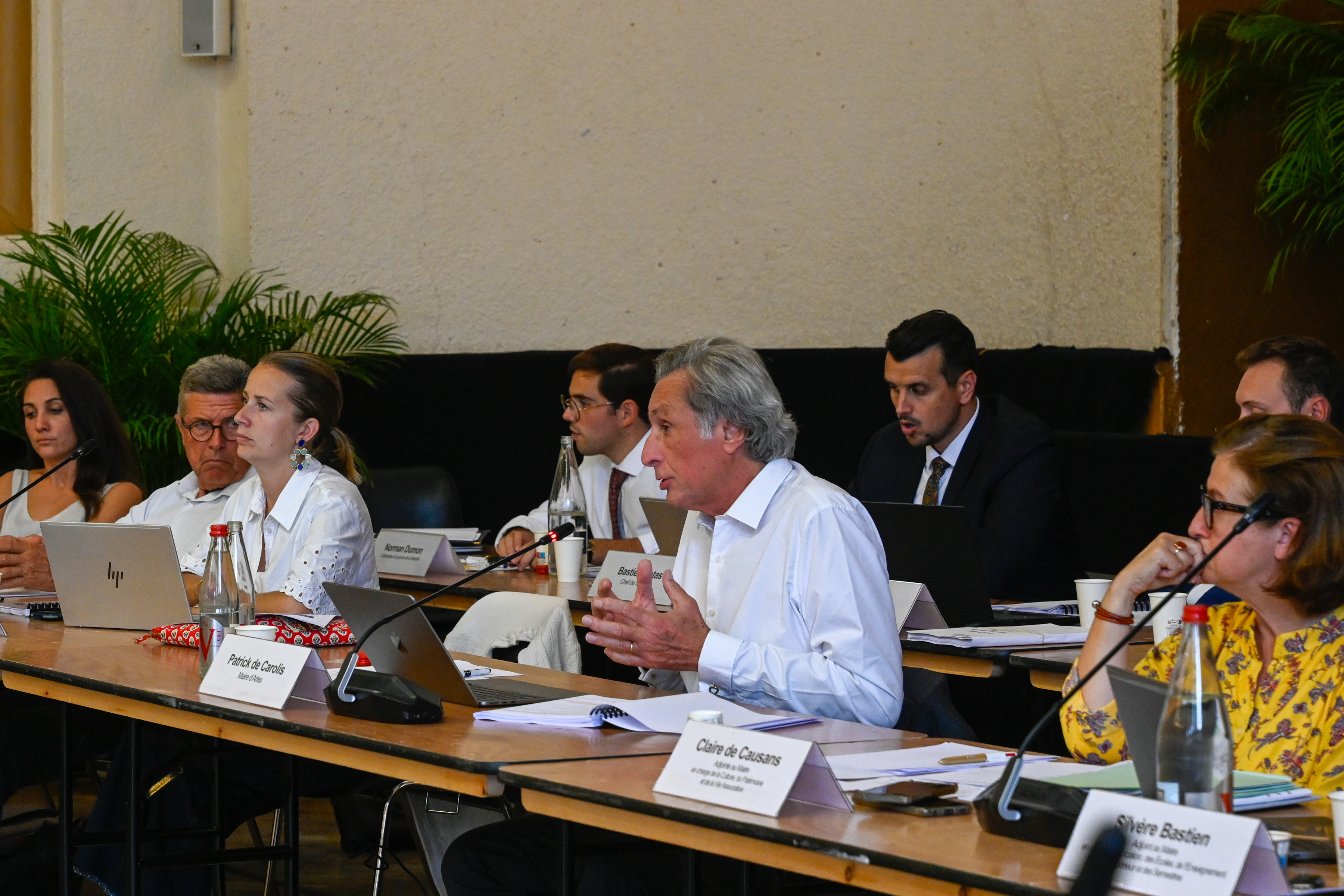 Conseil municipal : 7 informations à retenir – Arles
